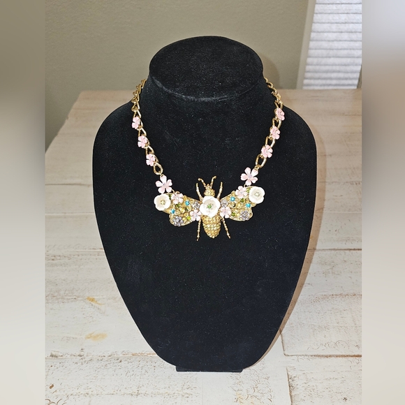 Betsey Johnson Bumble Bee Necklace - Picture 3 of 7